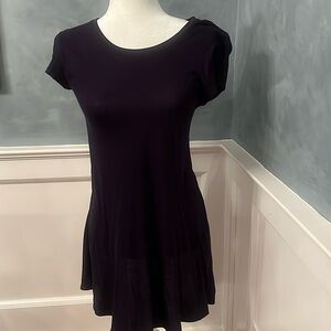 Trendy navy cotton mini dress with short sleeves.